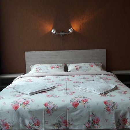 Sveciu Namai- Kazlu Ruda Otel Dış mekan fotoğraf