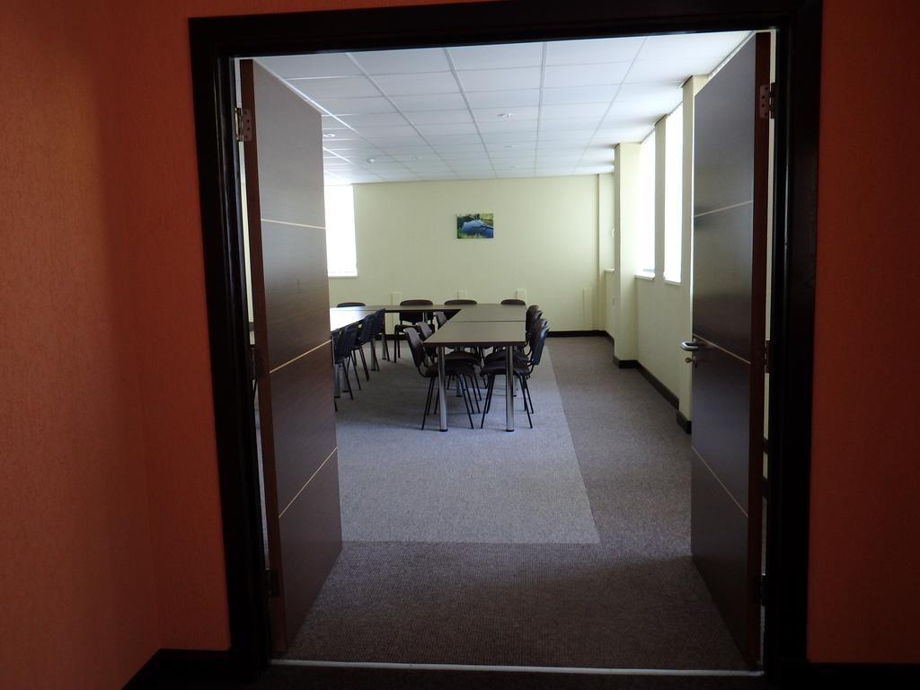 Sveciu Namai- Kazlu Ruda Otel Dış mekan fotoğraf